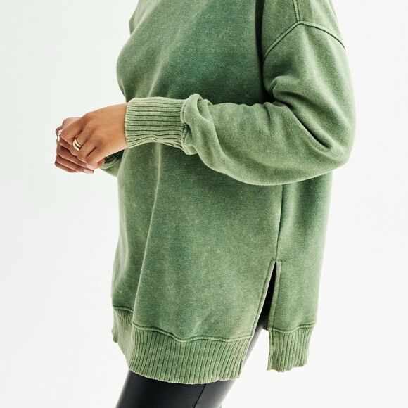 SO Juniors Oversized Weekend Tunic XL Green Long Sleeve Pullover Lightweight NWT - Picture 3 of 11
